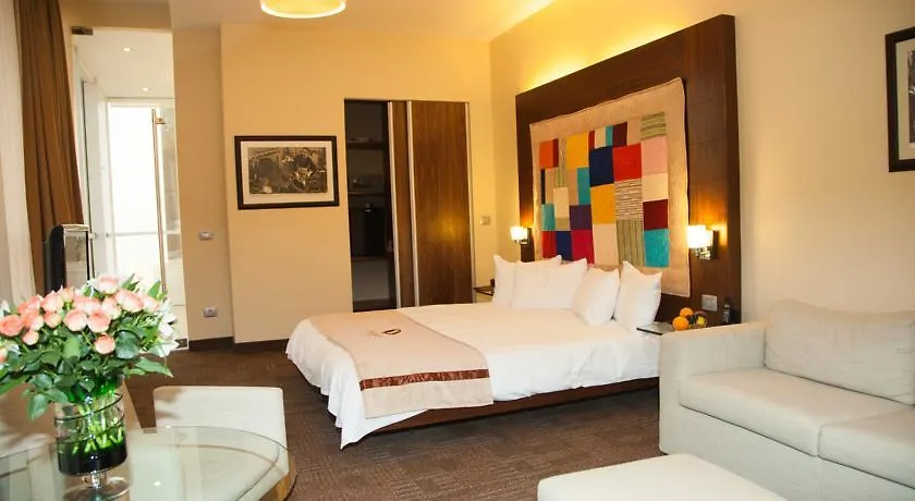 Landmark Hotel באקו 5*,